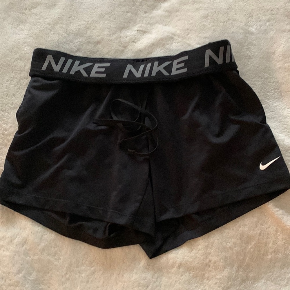 Nike dri fit shorts with roll down waistband, black, size small